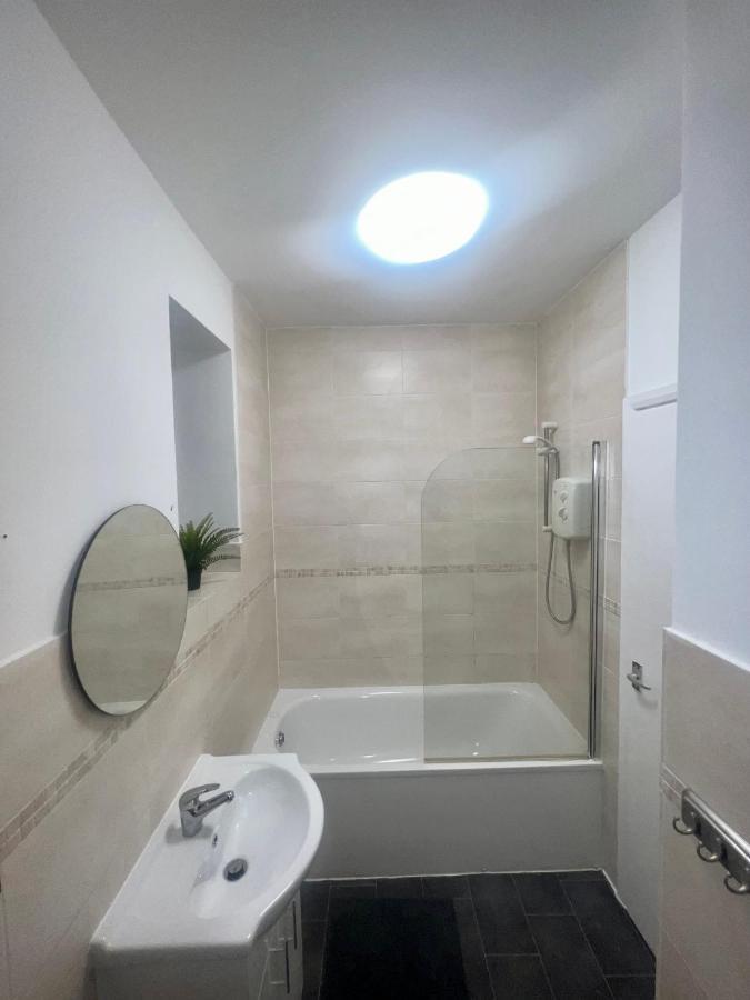 Leisure Studio Flat In Golders Green Лондон Екстериор снимка